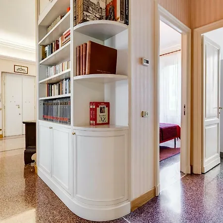 Tibullo - Classic & Elegant Center