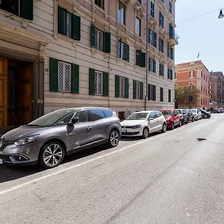 Appartement Tibullo - Classic & Elegant Center *